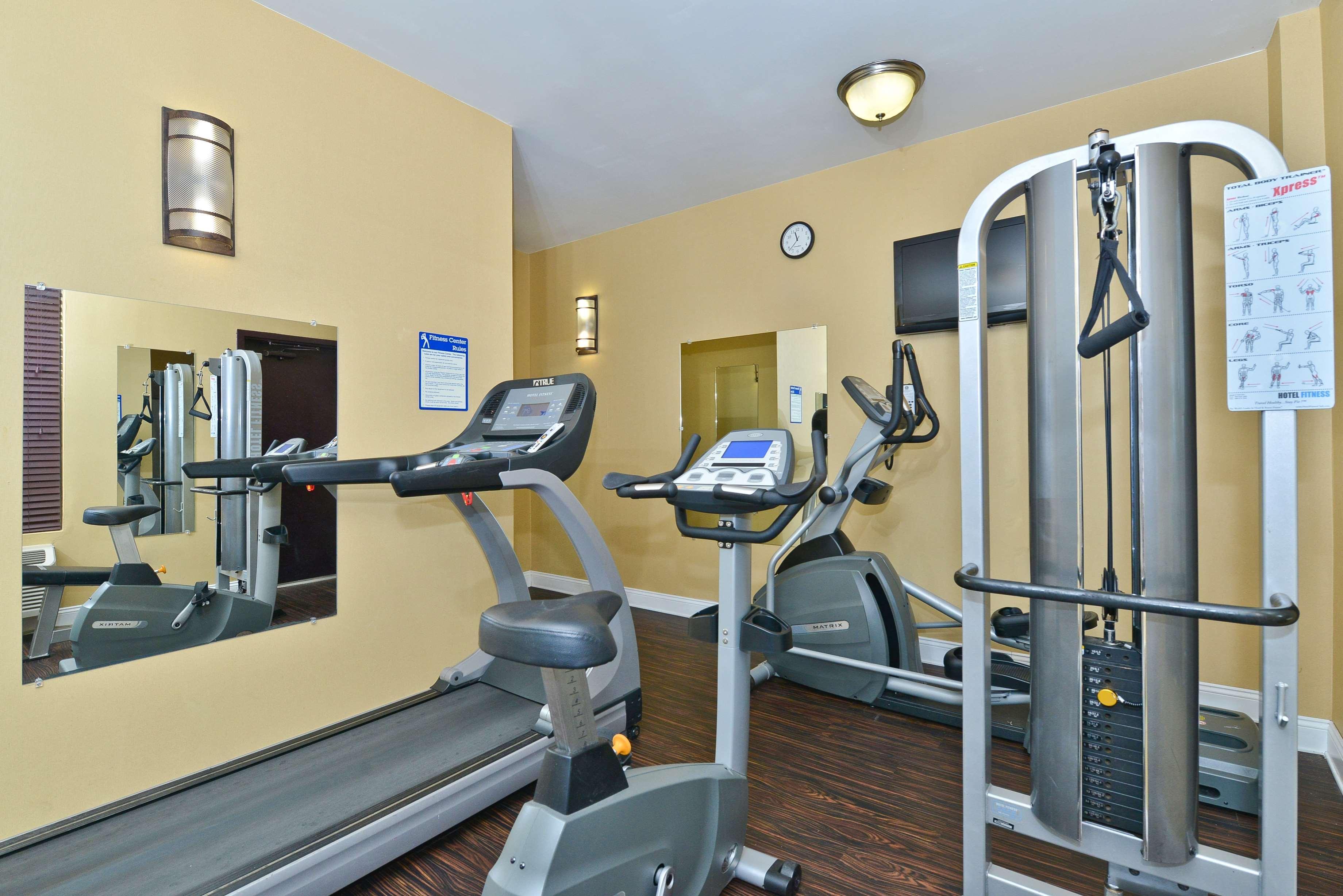 Best Western Plus Newark Airport West Exterior photo
