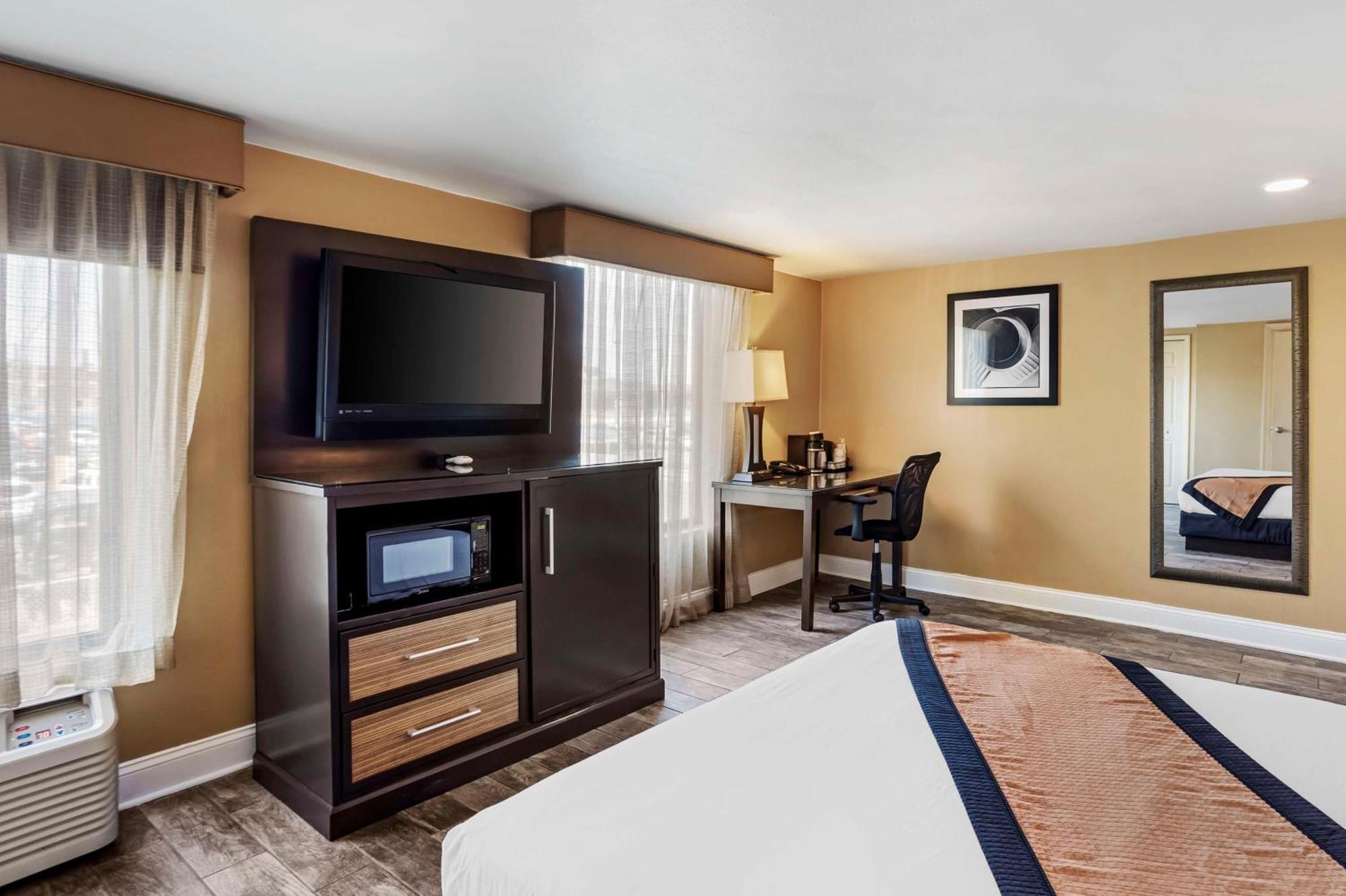 Best Western Plus Newark Airport West Exterior photo