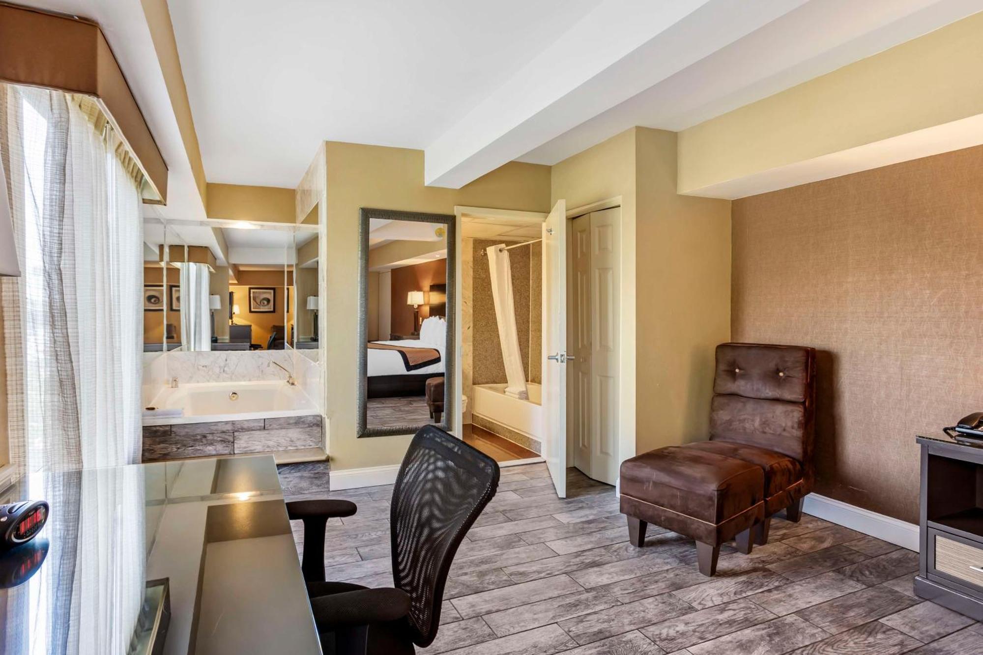Best Western Plus Newark Airport West Exterior photo